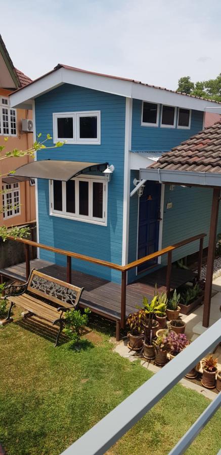 Tiny House B&B Kampong Baharu Sungai Udang Exterior photo